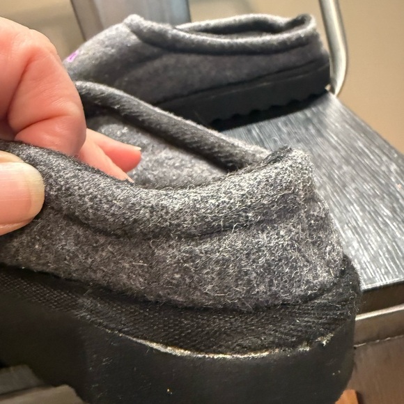 Disney Winnie the Pooh Gray Slippers with Colorful Embroidery - Picture 11 of 14